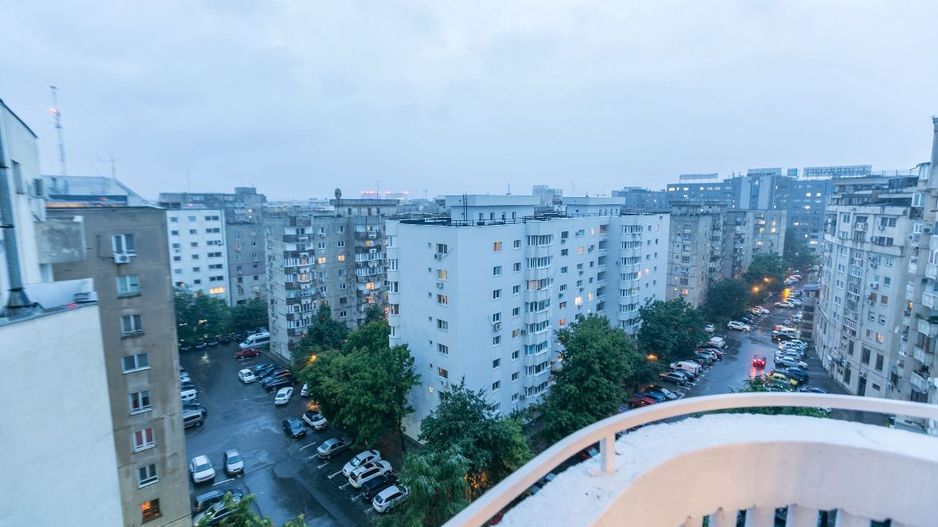 AP. 2 CAMERE P-TA ALBA IULIA, BUCATARIE INCHISA, MODERN, METROU 15 MIN - Poză 8