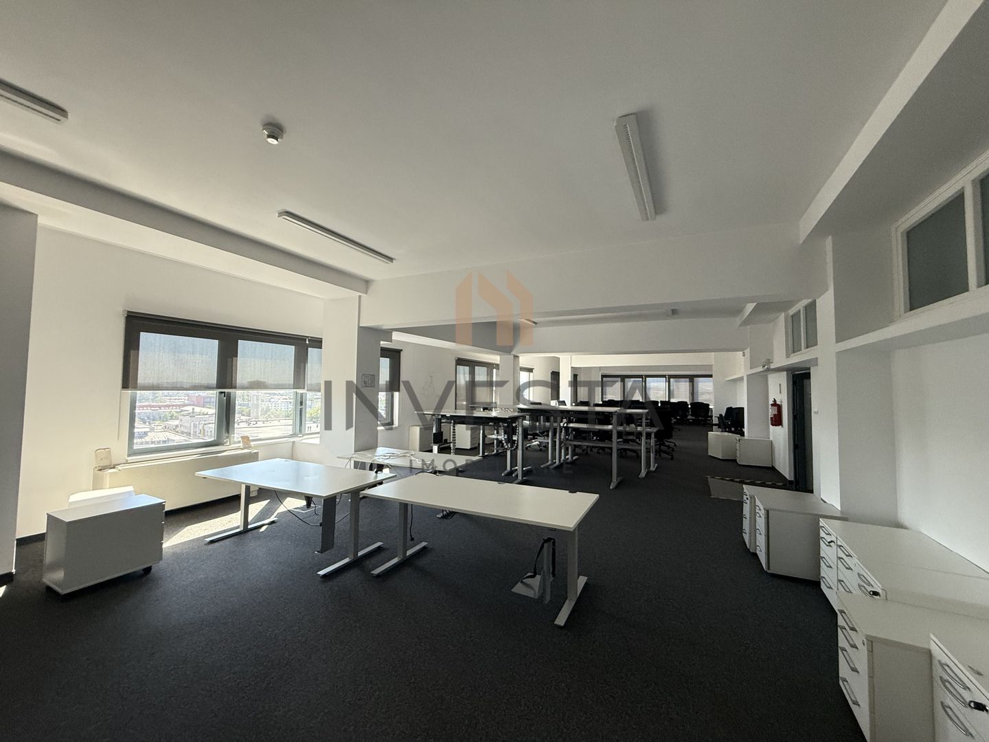 Ultimul etaj, vedere panoramică – Spațiu de birouri - Poză 3