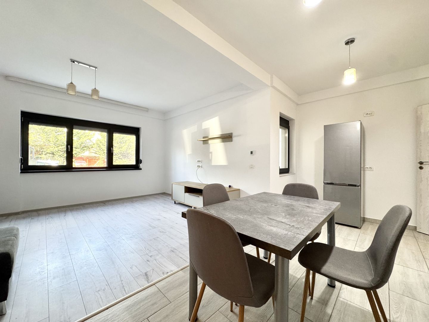 Confort și liniște: 3 camere cu curte – Lipovei - Poză 10