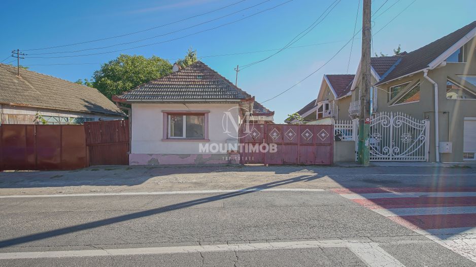 Casa 80 mp cu potential, curte proprie 446 mp renovatala interior - Poză 2