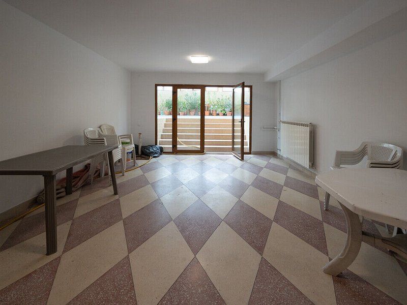 Vila cu 750 mp utili si teren de 1.480 mp in Erou Iancu Nicolae - Poză 39