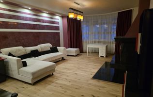 3 camere-107 mp, situat intr-o vila, loc de parcare, centrala gaz