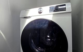 Piata Chirila- bloc nou- 3 camere - 550euro - Poză 3
