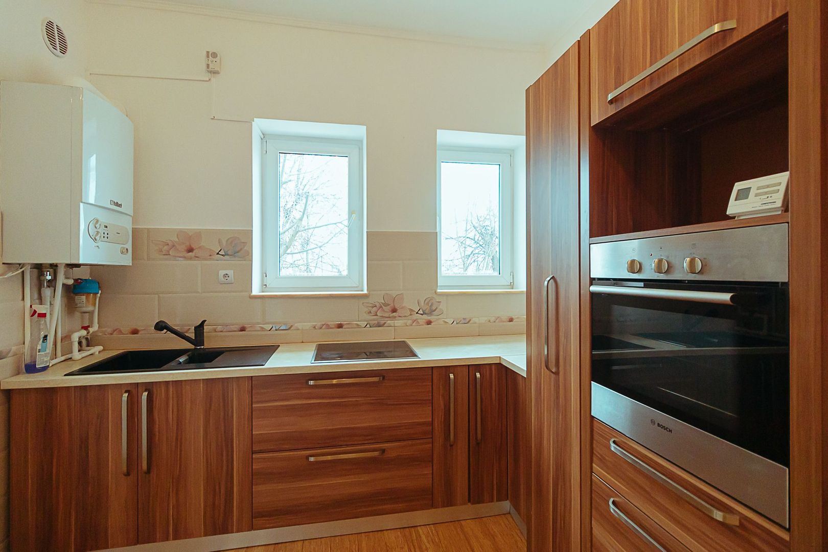 Ultracentral, apartament in casa, pretabil locuit si/sau birouri, pet friendly. - Poză 6