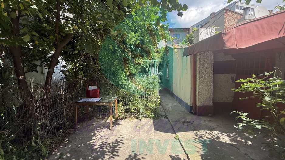 "Casa bunicii" pe un lot de teren de 307 mp - Poză 3