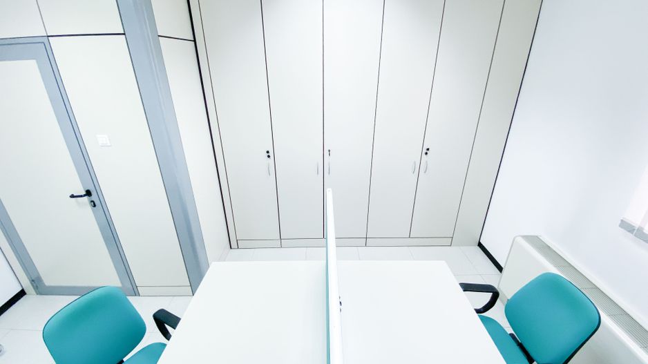 Cladire cu functiuni mixte - Poză 10