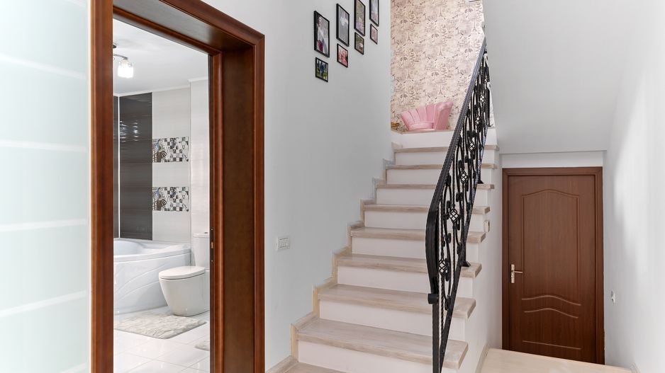 DE VANZARE  Vila 9 camere Colentina - Poză 29