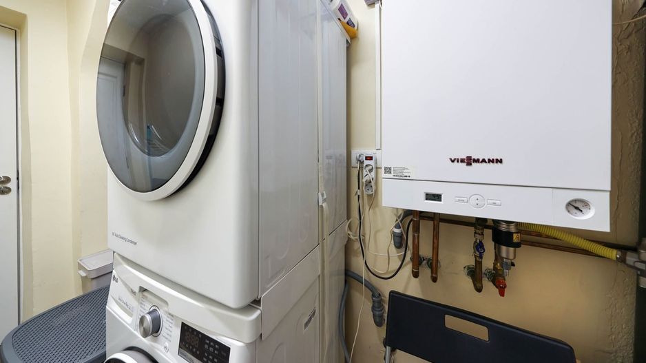 Apartament cu 3 camere la casa | Curte 130 mp | Zona Grivitei strada Vulcan - Poză 17