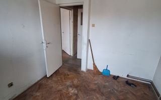Apartament 2 camere, cartierul Florilor - NECESITĂ RENOVARE - Poză 2