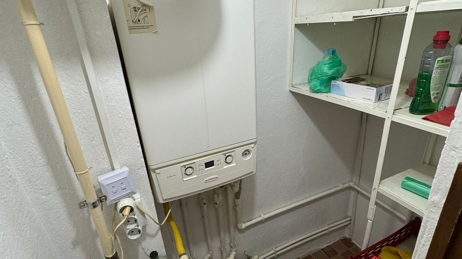 De vanzare apartament 3 camere - Poză 14