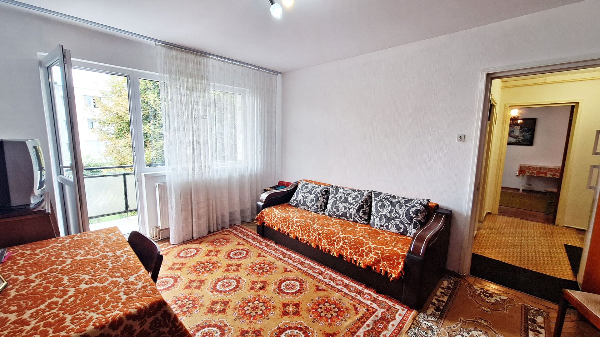 Zona Garii Apartament 3 camere, etaj 3/4, insorit, liber, 119900 euro - Poză 3