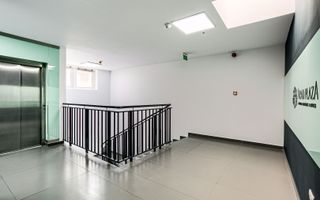 Spațiu de birouri ultracentral în Arad Plaza -  de închiriat - Poză 8