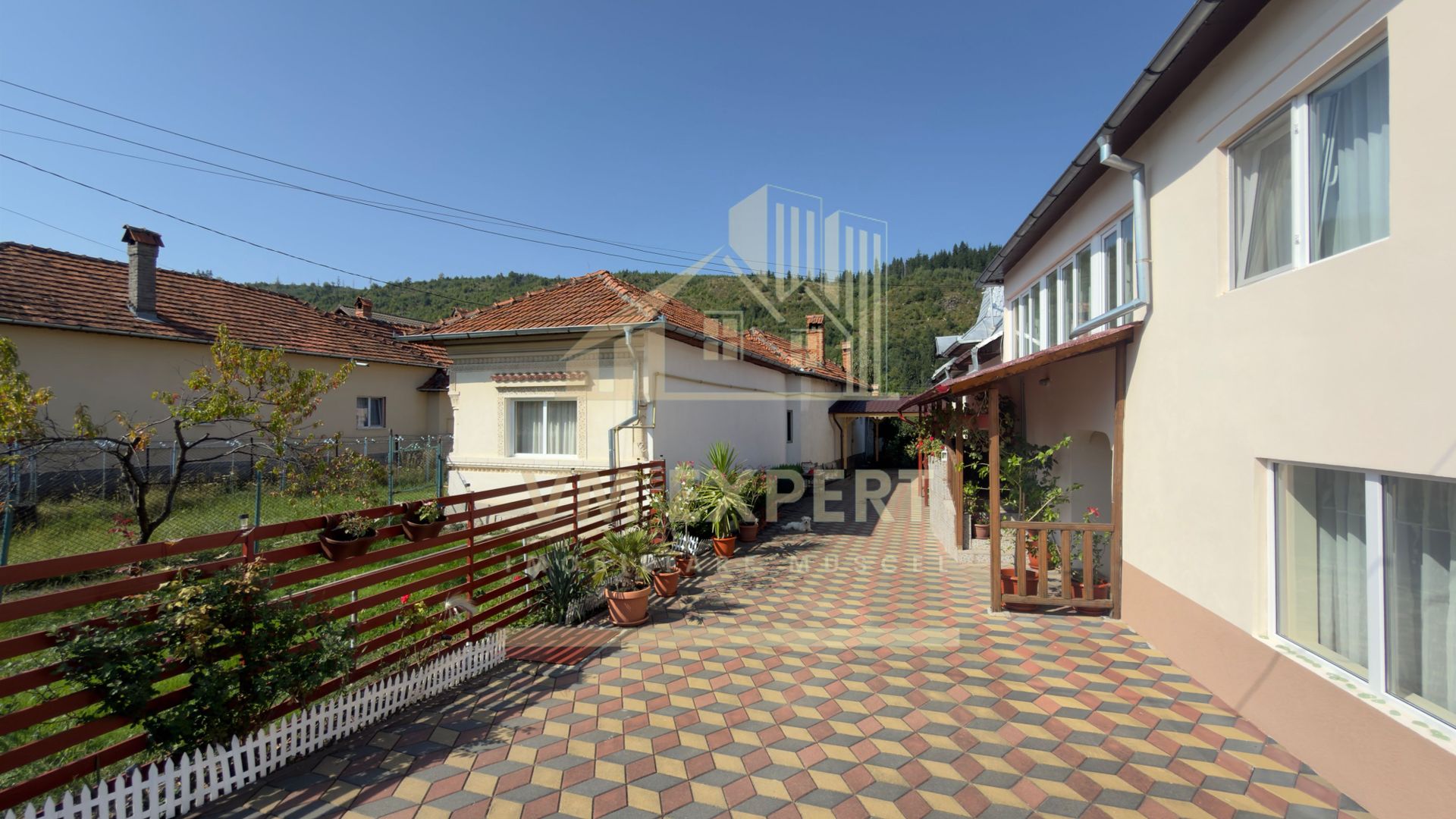 CASĂ 4 CAMERE TEREN 1316 MP LEREȘTI ARGEȘ - Poză 29