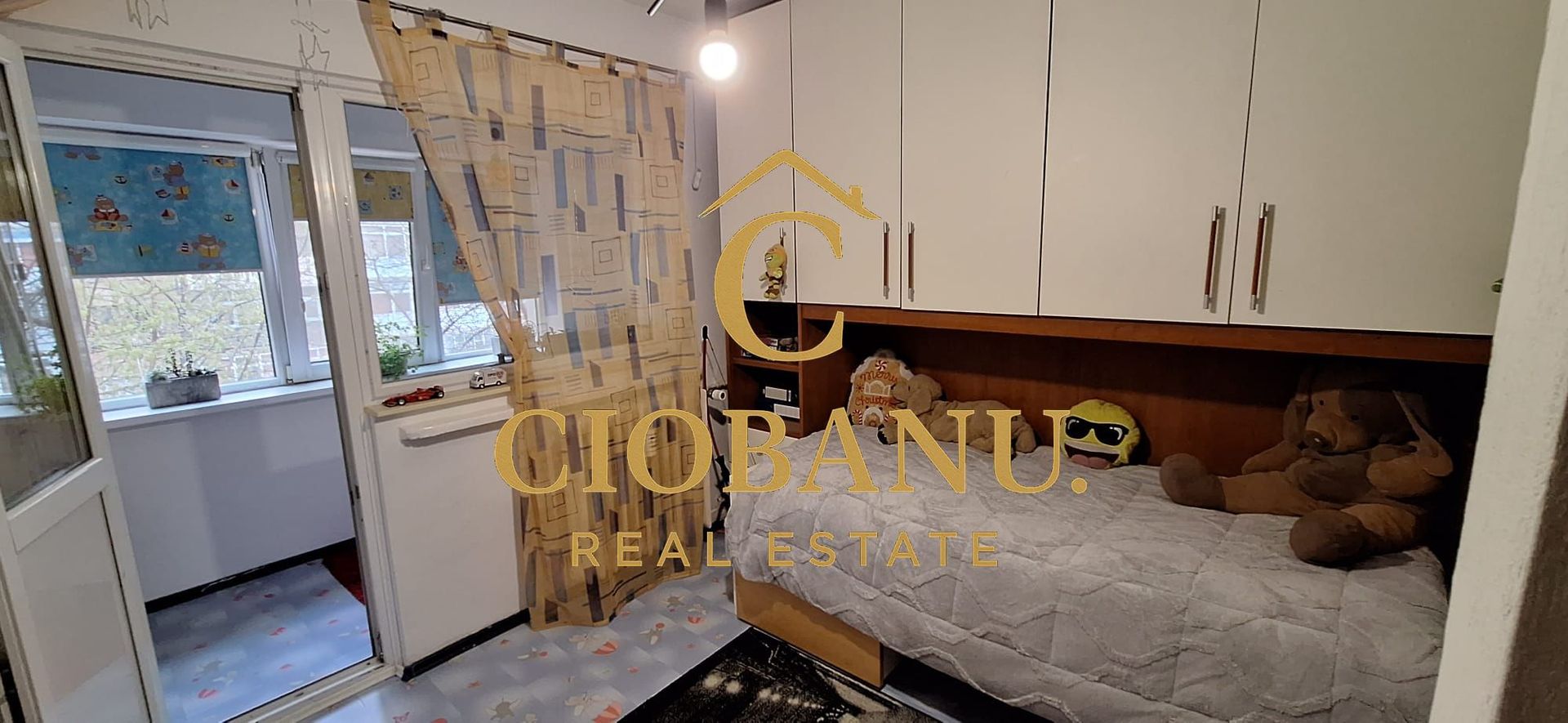 Apartament etaj 3/8 decomandat zona 1 Mai-Sara de vanzare - Poză 4