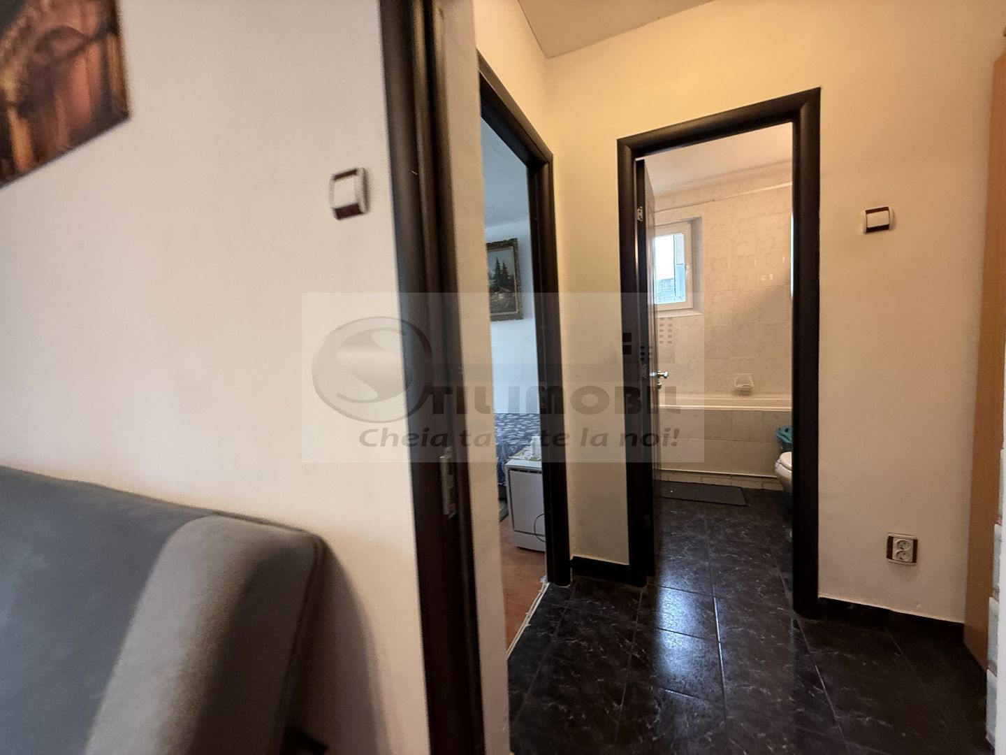 2 CAMERE TATARASI SCOALA 4 IONET TEODOREANU , GEAM LA BAIE, CENTRALA. - Poză 6