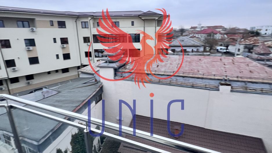 Apartament de 160 mp cu 3 terase si 2 intrari – ideal pentru locuit sau investit - Poză 18
