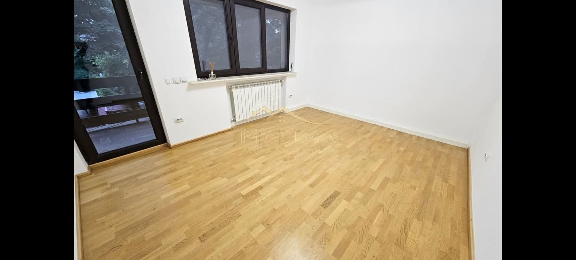 Inchiriere apartament 3-4 camere/Domenii/Parcare/Curte - Poză 1