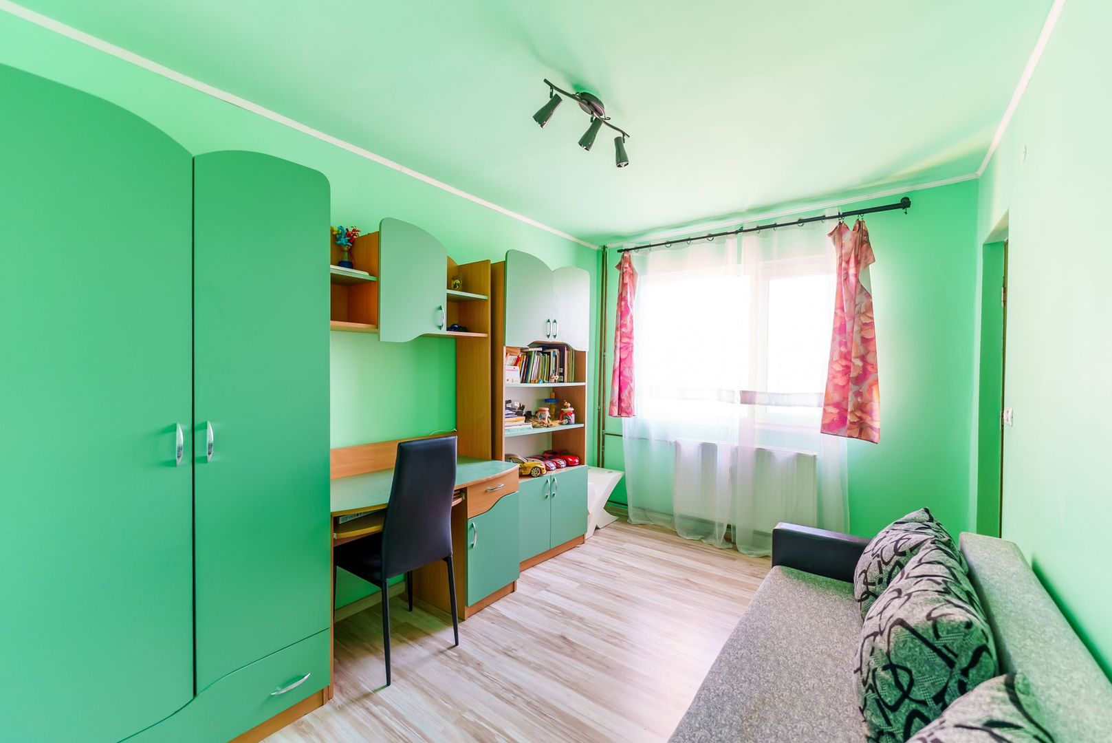 Apartament cu 3 camere zona Fortuna - Poză 3