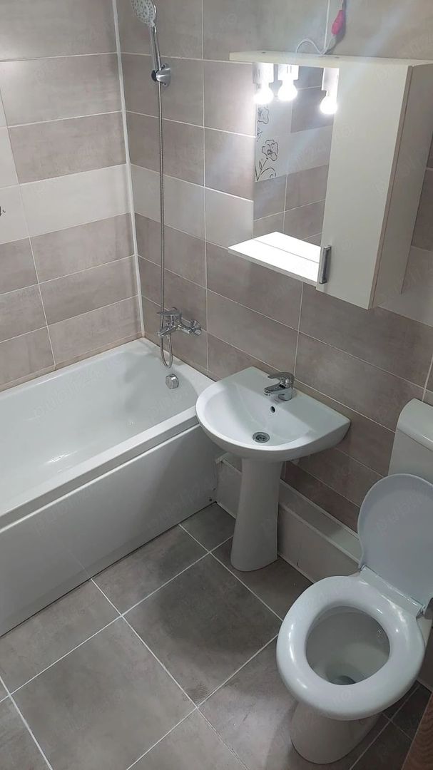 GARSONIERA- DRUMUL TABEREI, BUCATARIE INCHISA, METROU 10 MINUTE - Poză 3