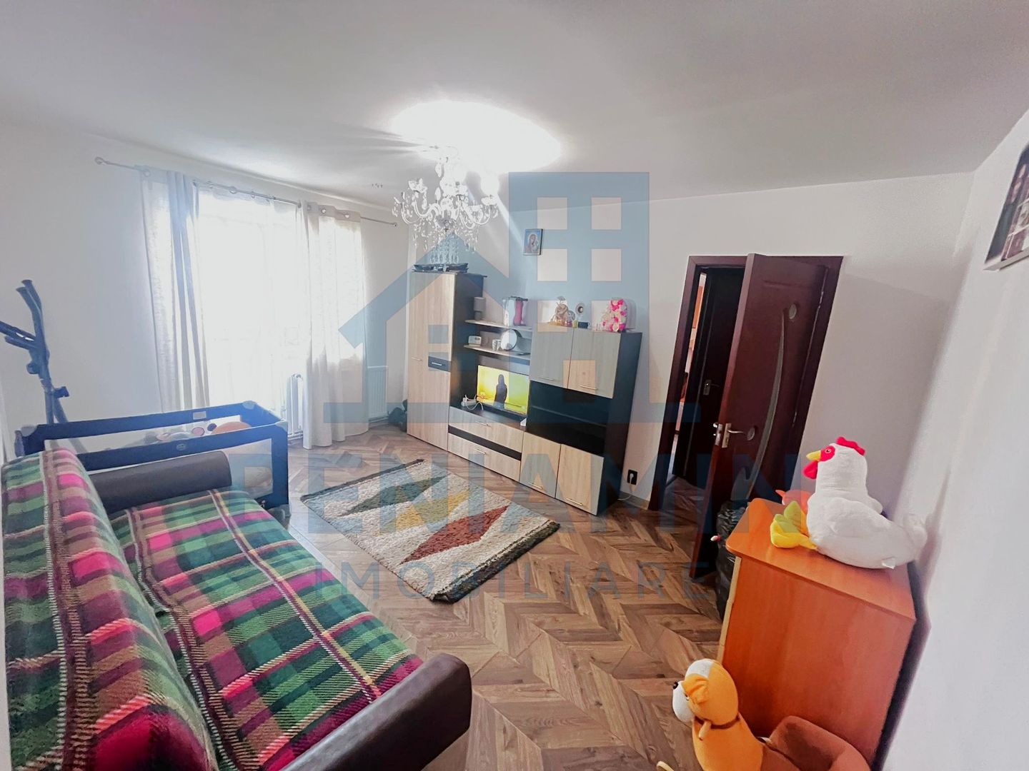 Apartament 2 camere semidecomandat Noua 41mp etaj 2 Brasov - Poză 1