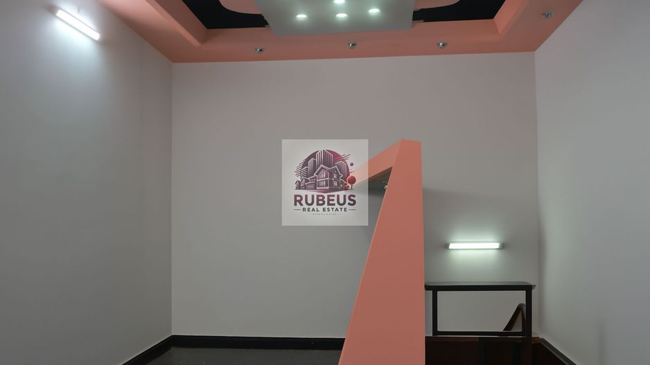 O Locație cu Istorie și Eleganță – În Centru, Pentru Afaceri Distincte - Poză 9