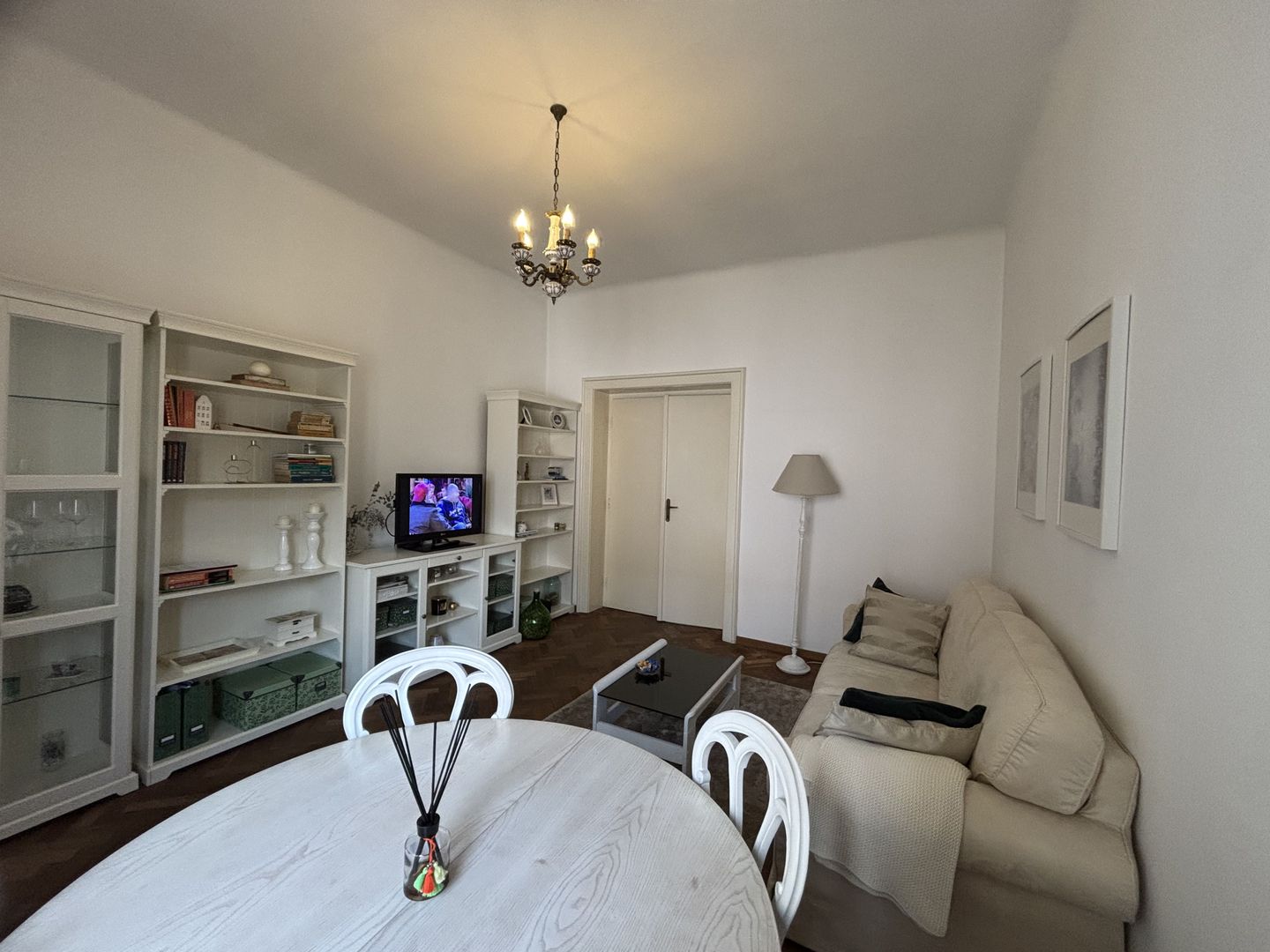 Apartament 2 camere la 5 minute de Piața Victoriei - Poză 15