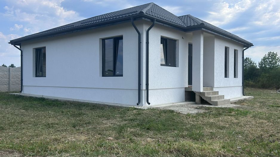 Vanzare casă nouă, modernă în Dragomiresti, la 10 minute de Târgoviște - Poză 1