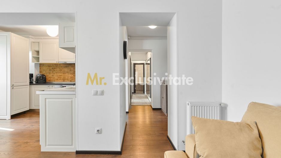 Apartament 3 camere Pitești, zonă Ultracentrala- etaj intermediar - Poză 2