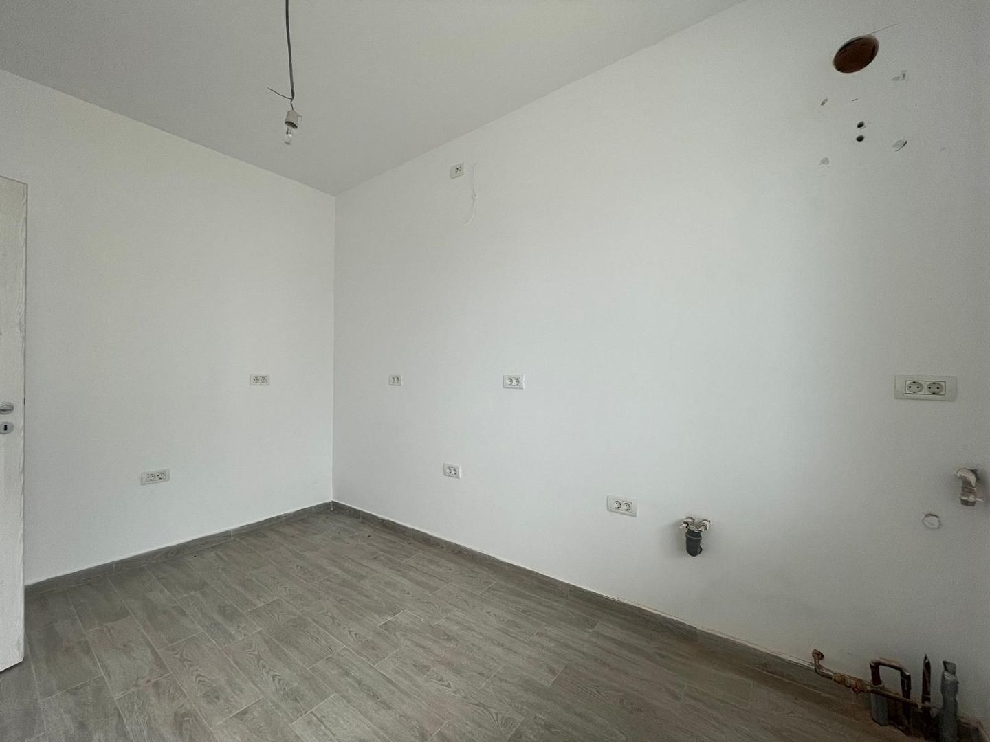 Duplex in  4 camere si 3 bai la cheie - Calea Urseni - Poză 7