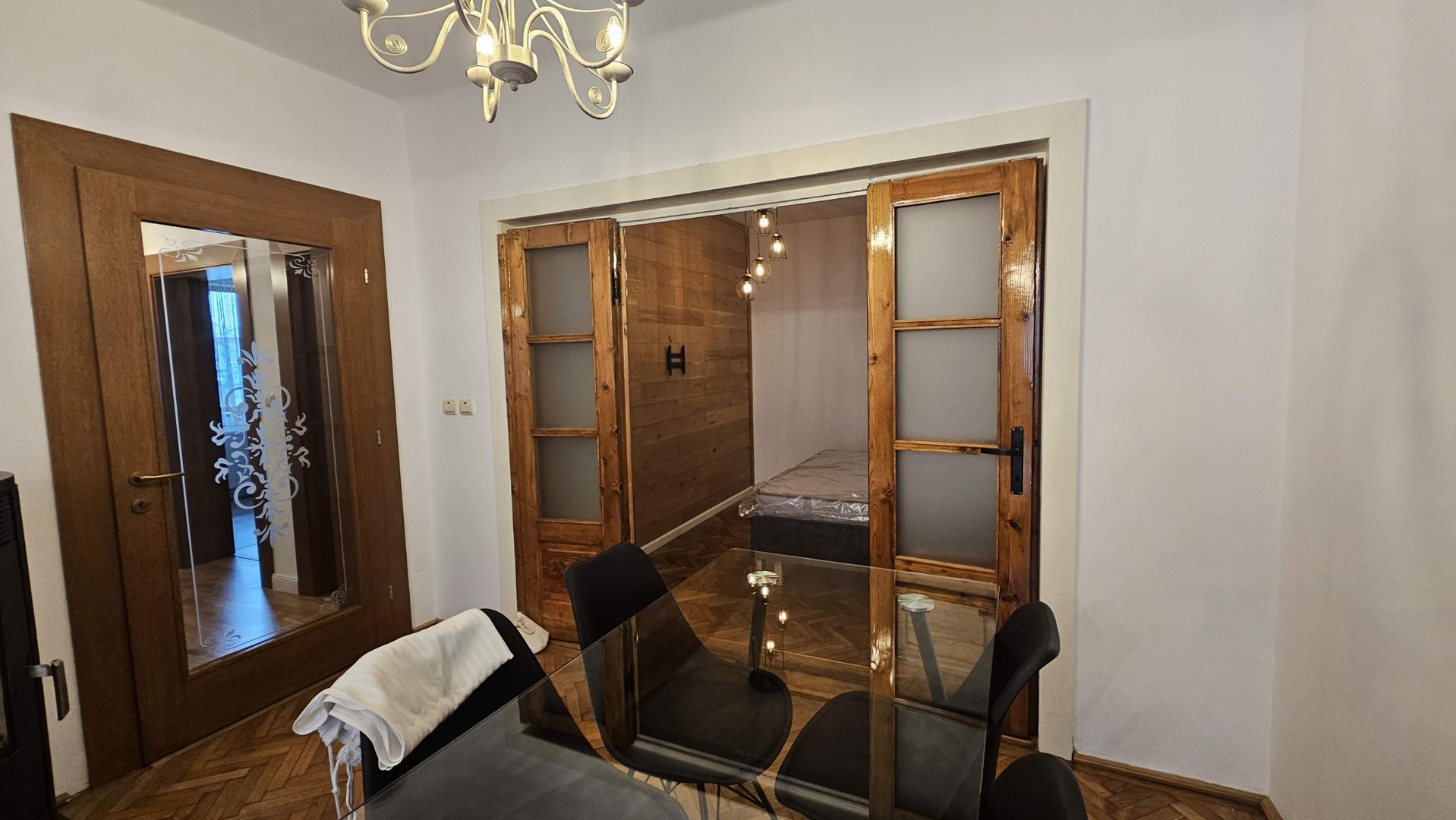 Apartament 3 camere premium în vilă, parter, garaj, acces separat – Central - Poză 10