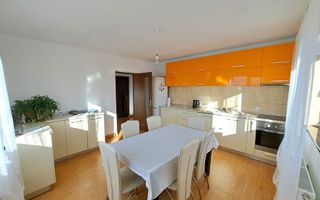 Casa spatioasa si utila,  5 camere, garaj, pivnita  - Sibiu - Poză 2