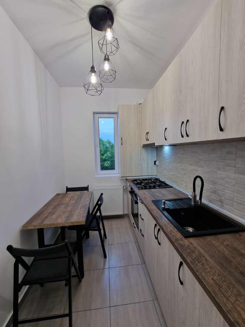 Garsoniera de inchiriat Aparatorii Patriei Loc de Parcare - Poză 3