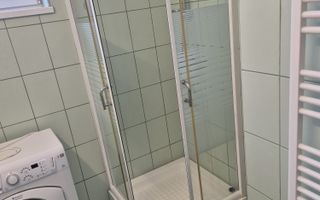 Garsoniera cu suprafata de 45mp,in zona centrala - Poză 8