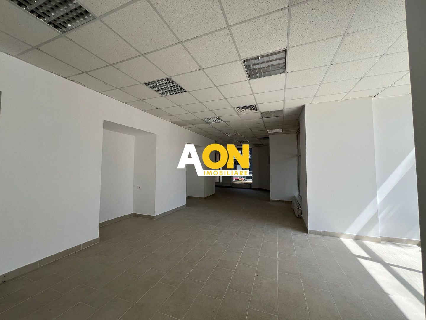 Spatiu Comercial, fost Sediu Banca Transilvania, Zona Mercur City - Poză 5