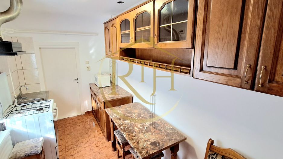 Oferim spre inchiriere casa spatioasa cu 2 camere, Zona Soarelui,cartier privat - Poză 11