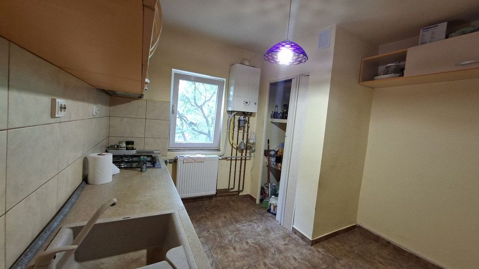 Apartament cu 3 camere -Zona Aradului - Poză 2