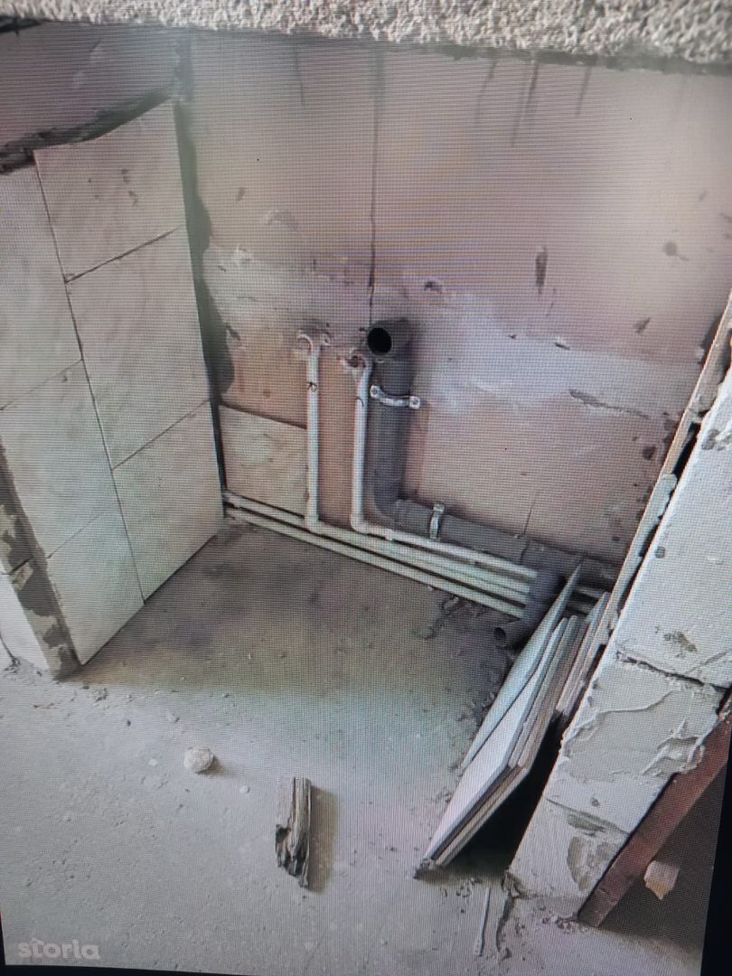 Ag. EUROPA vinde garsoniera din uscătorie la etajul 4 în Micro 17. - Poză 2