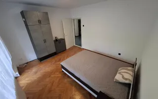 Medicina, etaj 3, CENTRALA, renovat recent - Poză 26