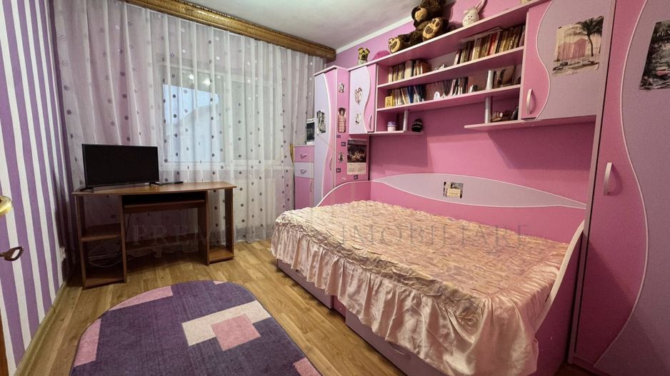 Apartament 4 Camere de vânzare în Onești - Poză 6