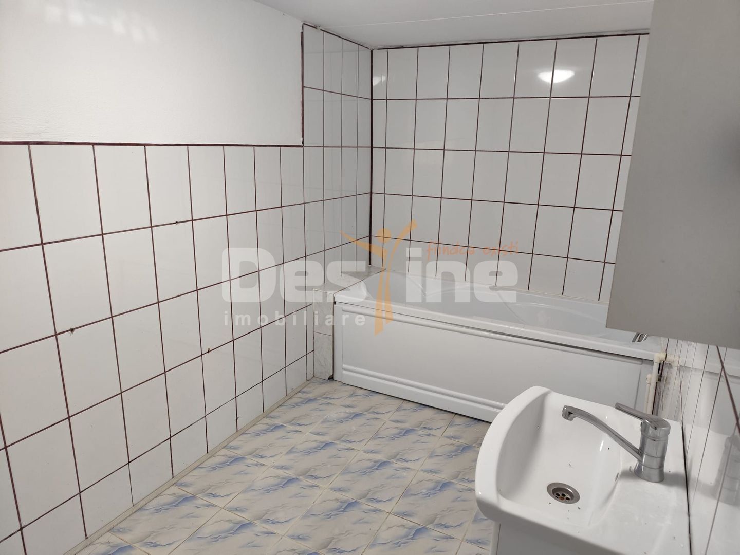 Casa  Sala Sporturilor Olimpia 253 mp., 15ml deschidere! - Poză 11