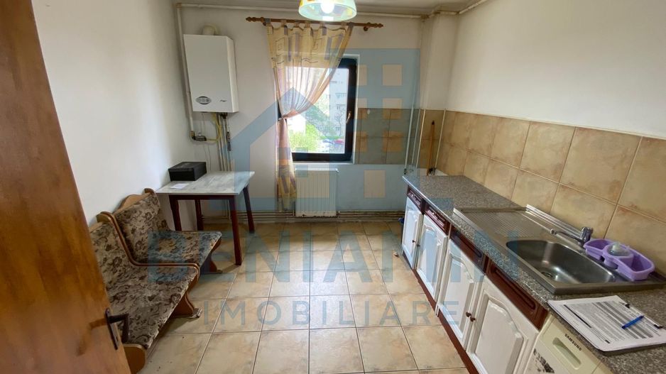 2 camere decomandat, etaj 3/4, boxa, aproape de Spitalul Judetean - Poză 3