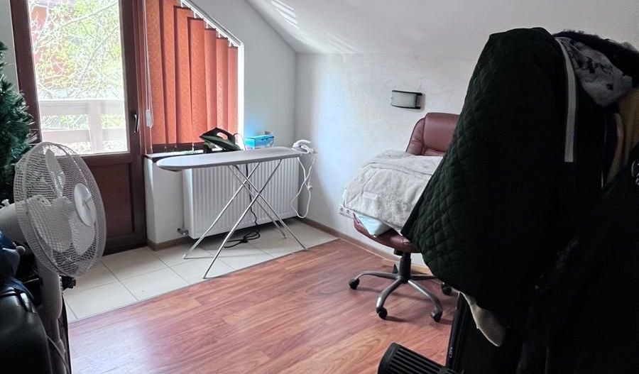 Casa de vanzare in Micesti pe 2 nivele si demisol cu garaj - Poză 4