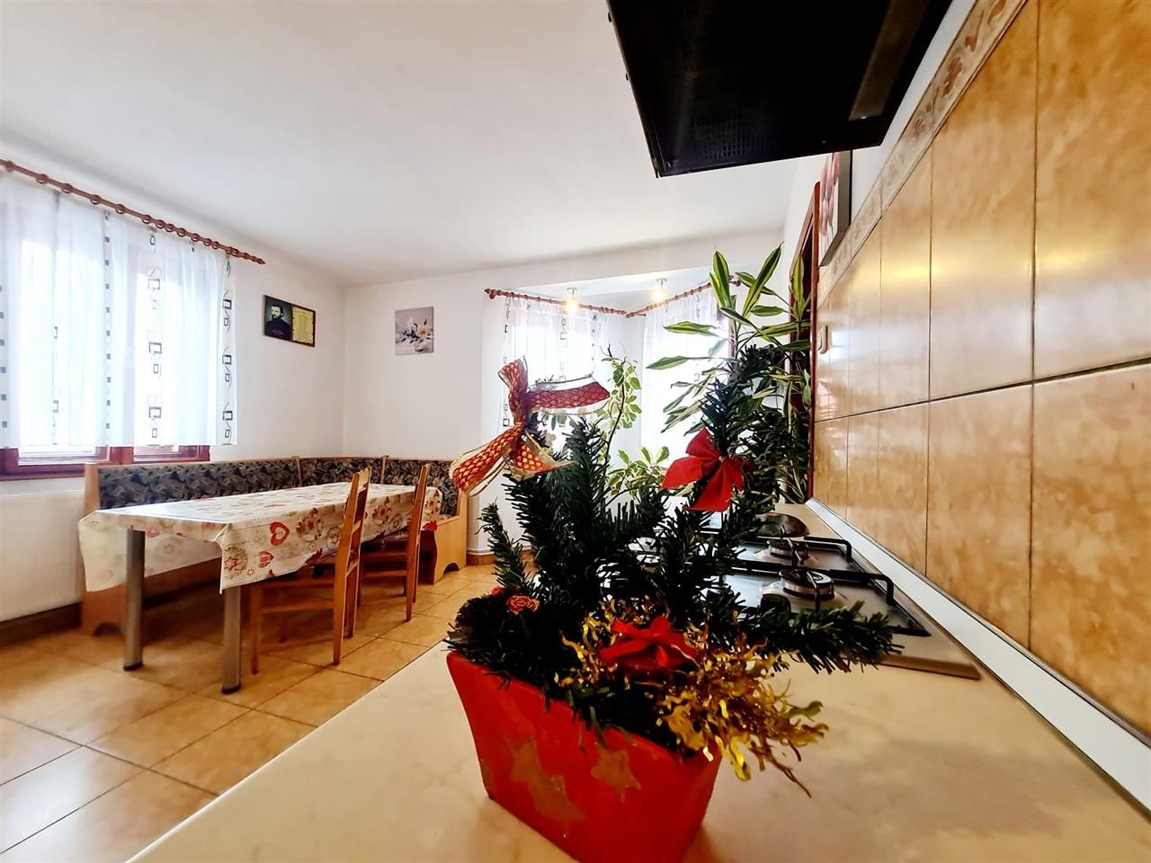 Pensiune in decor fermecator, loc de istorie si legenda, Moieciu de Jos, Bran - Poză 17