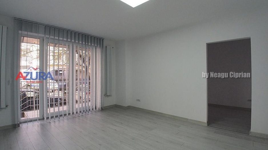 Spatiu Comercial-Birouri Ultracentral Pitesti - Poză 2