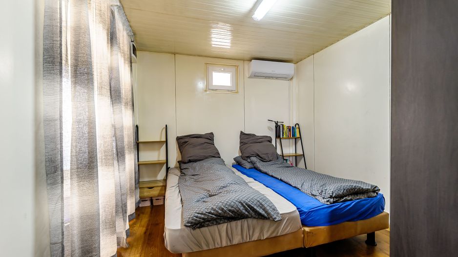 PRET NOU! Casa - tip container - Teren 1987 mp - Turnu - COMISION 0% - Poză 3