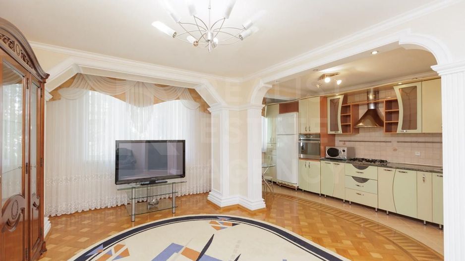 Vânzare, apartament, 3 camere, str, Vasile Lupu, Buiucani - Poză 1