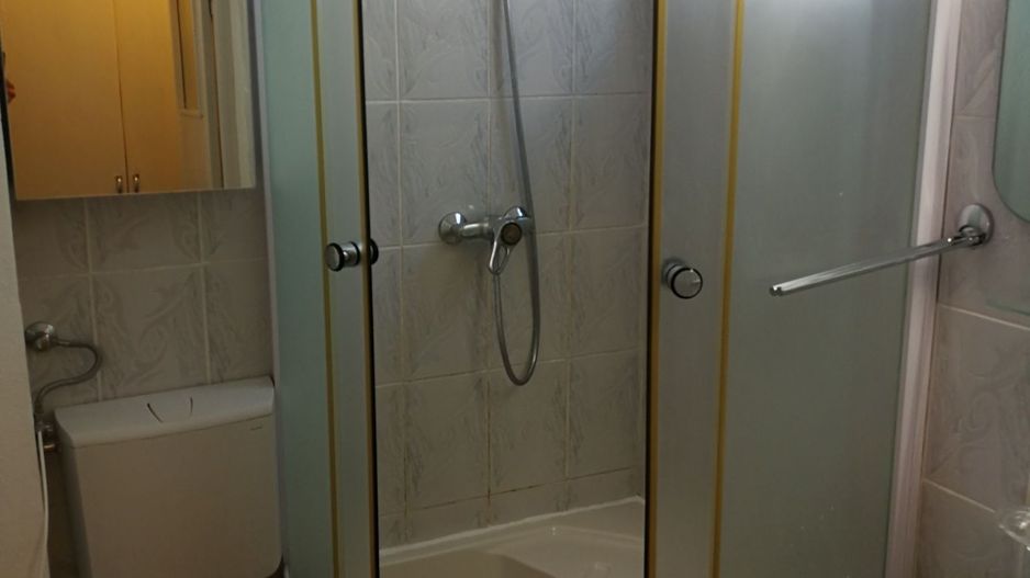 Garsoniera Piata Iancului Metrou Terasa 2 Holuri - Poză 8