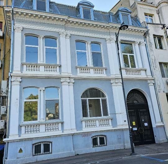 Ag BRASADAS închiriază vila cu 22 camere Piata Universitatii - Poză 12