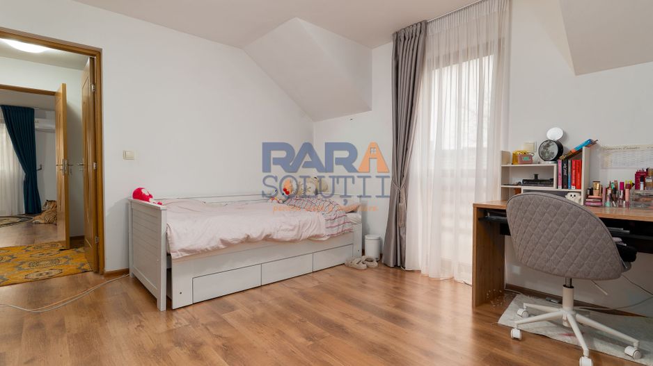 Casă 2013, teren 1366 mp, zonă centrală - Poză 16