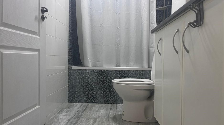 Decomandat! Inchiriere apartament cu 3 camere in Targoviste- micro 4! - Poză 8